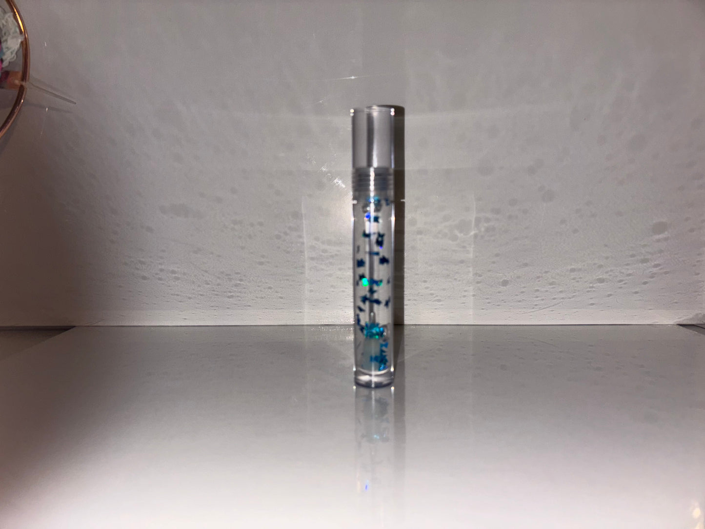 Butterfly lip oil